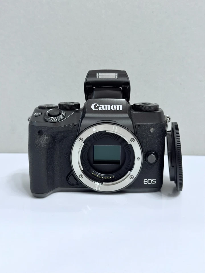 Canon EOS M5 24.2MP Spiegellose Kamera Digitalkamera Schwarz - Body - Bild 2 von 4