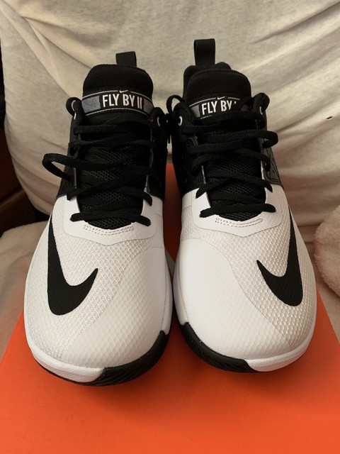 nike flyby low 2 black