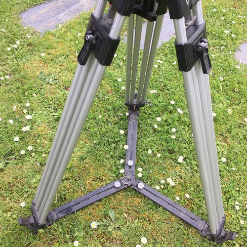 Gros pied Manfrotto ( =Vinten) pour tête fluide Vinten - Photo 8/9