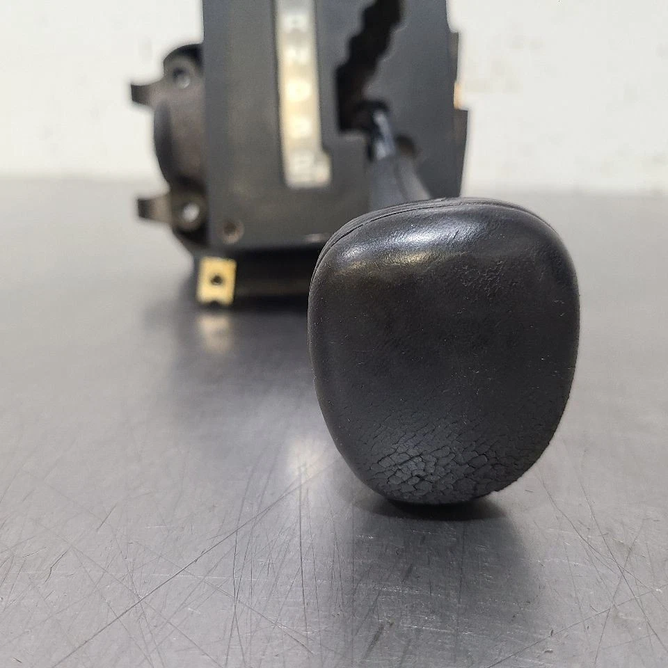 88 1988 MERCEDES-BENZ 560SL 107 tipo 5,6 L palanca de cambios automática Foto 2 de 4