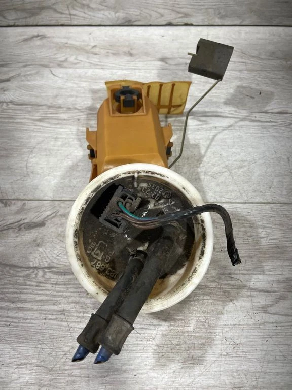 BMW Z3 E36 1997 Gasolina en depósito bomba combustible nivel emisor 1183687 KAN6434 - Imagen 4 de 4