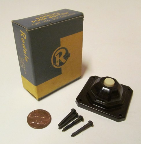 Rodale vintage bakelite push button No. 301, for doorbell, in box