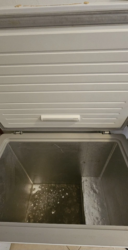 Трансформируемая морозильная камера Midea 7,0 куб. футов белая б/у в хорошем состоянии самовывоз - Изображение 3 из 4