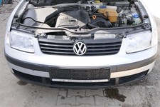 VW Passat 3B Stoßstange vorne Frontstoßstange Stoßfänger silber LB7Z grau