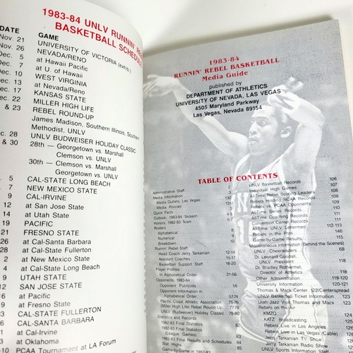 UNLV Runnin Rebel Basketball Media Guide 1983/1984 Jerry Tarkanian Las Vegas - Bild 7 von 7