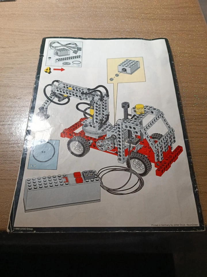 LEGO Technic 8837 Pneumatic Excavator, photo 2 sur 2