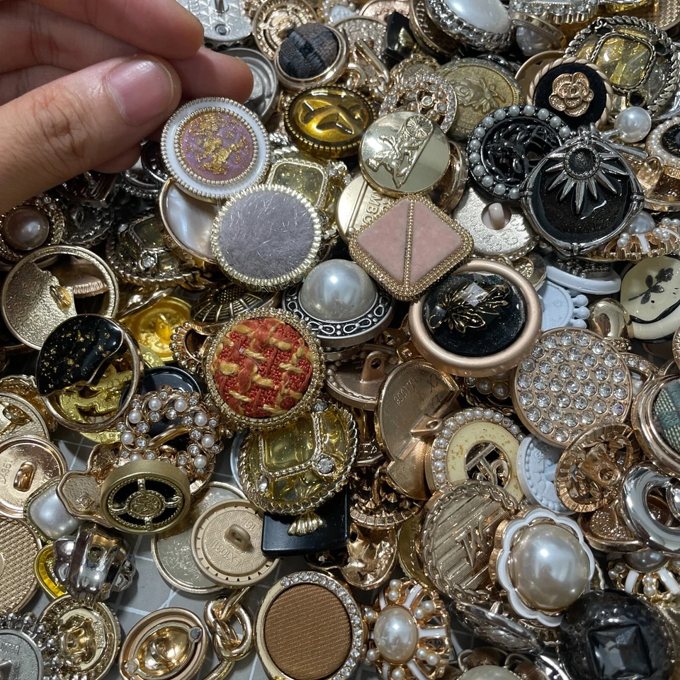 50 Replacement Sewing Buttons Mixed Styles Vintage Style Handmade Craft Supplies - Image 4 of 4