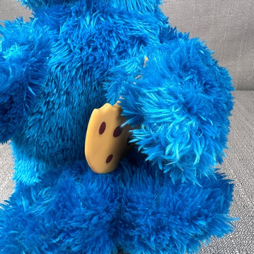 Sesame Street Talking Feed Me Cookie Monster Plush Toy Sings Talks WORKS c VIDEO - Picture 4 of 12