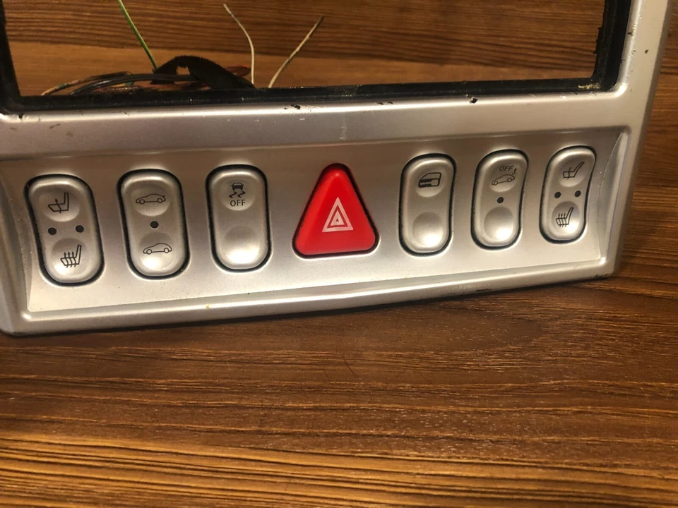 04-2008 CHRYSLER CROSSFIRE CONTROL DE CLIMA ENVOLVENTE PANEL DE AJUSTE BISEL INTERRUPTOR OEM Foto 3 de 4