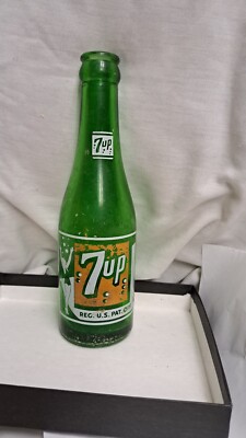 7 UP pop bottle bubble girl green dura glass antique 1940s era soda