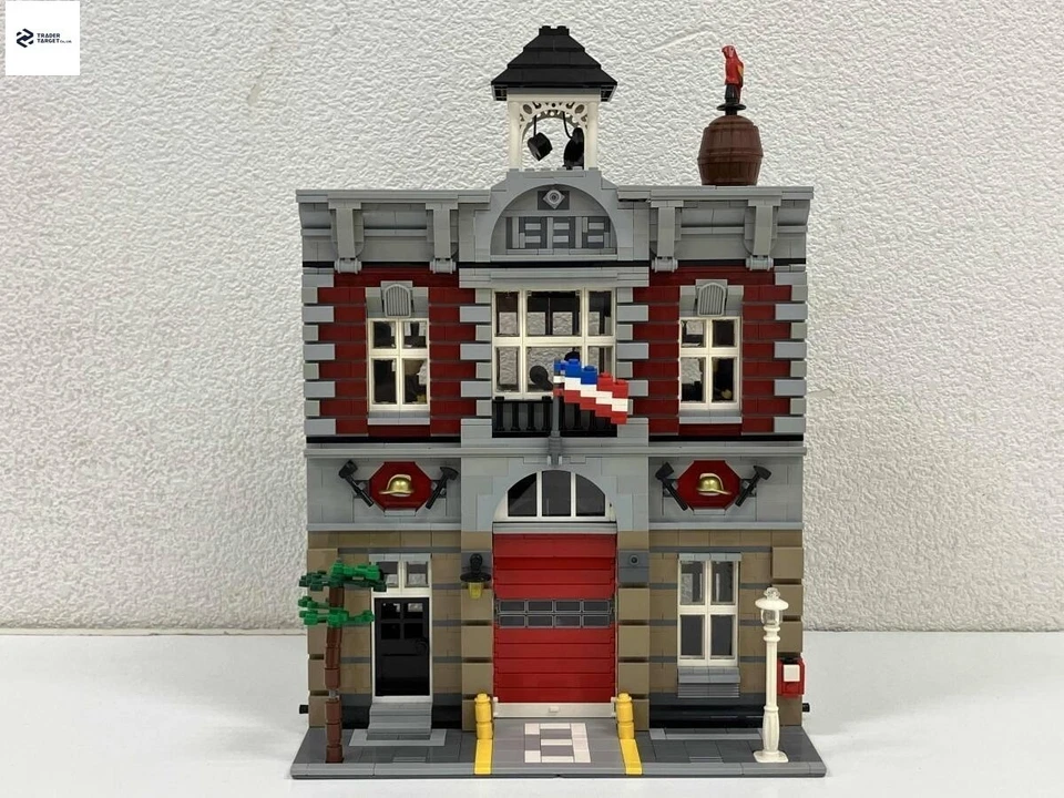 LEGO Creator Expert Modular Buildings Fire Brigade 10197 In 2009 Used Retired P2 - Image 2 of 4