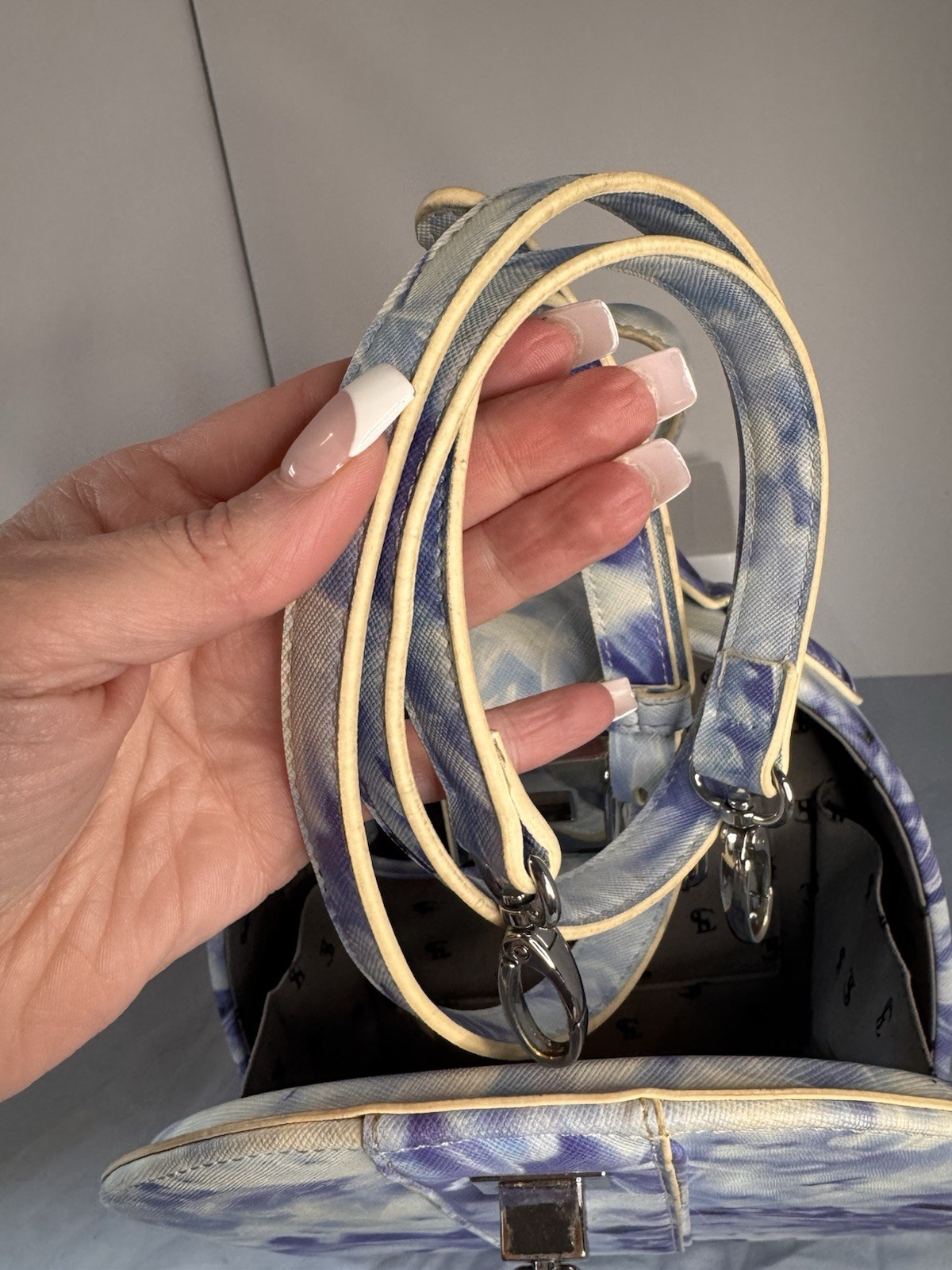 Disney’s Cinderella Snob Essentials Crossbody Bag… - image 12