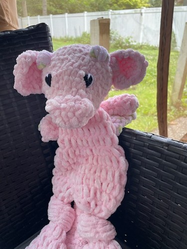 Crocheted Handmade Dragon Baby Snuggler - Afbeelding 1 van 4