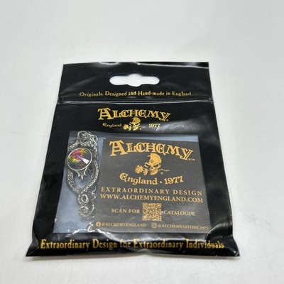 Sealed Alchemy Gothic  Light in the Dark  Pendant Eldritch English Pewter P990