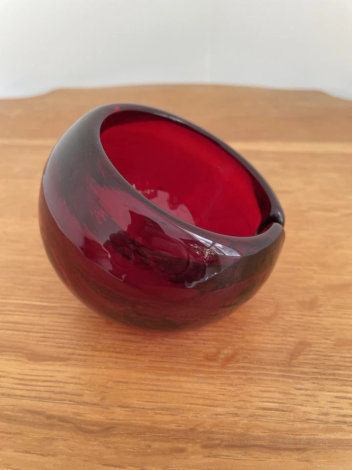 Vintage Viking Glass Ruby Red Atomic Orb Ashtray MCM - Image 4 of 4