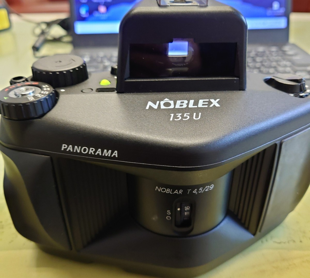 w/Film【N.MINT】Germany Made Noblex 135 U 35mm Panorama w/Film【N.MINT】Germany Made Noblex 135 U 35mm Panorama