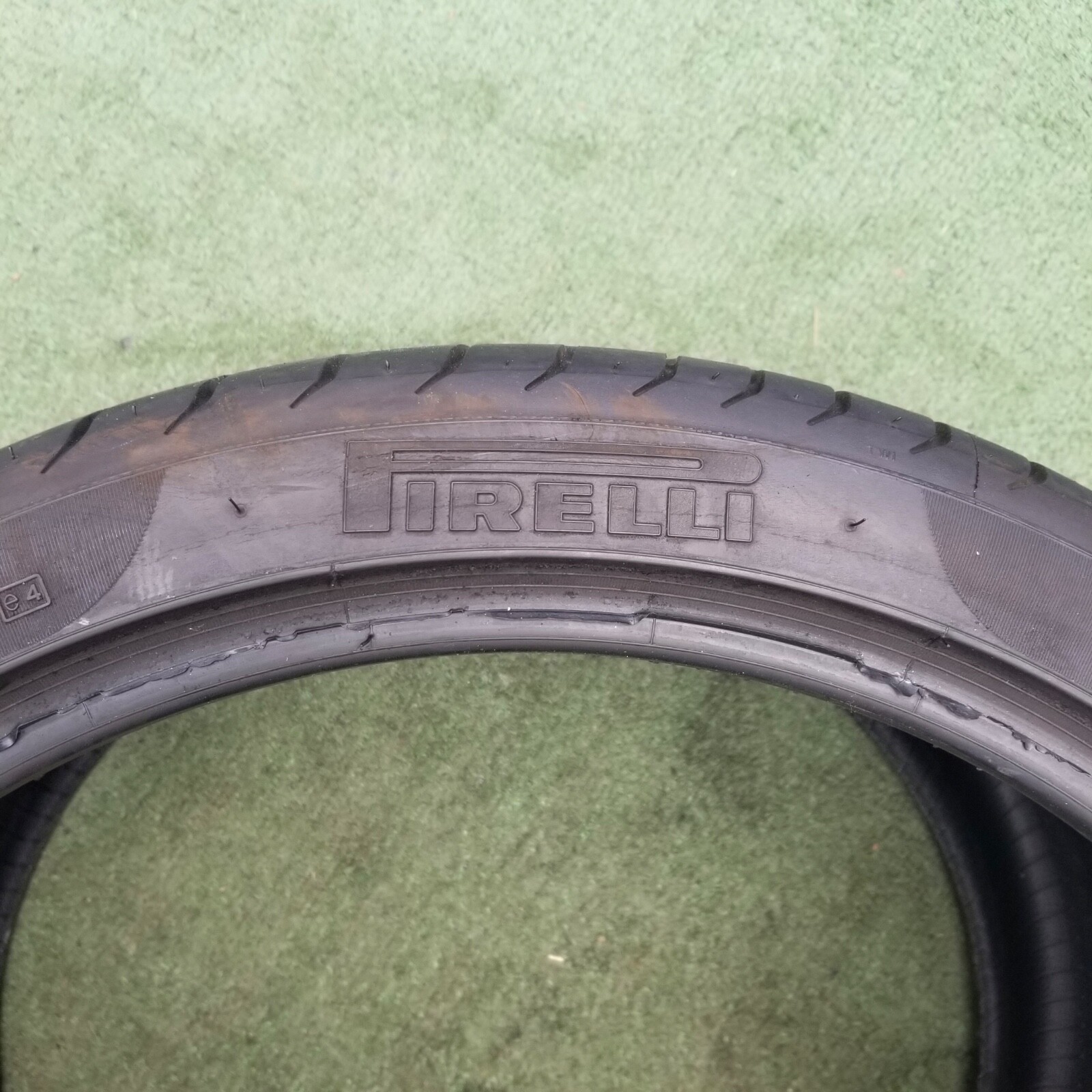355/25R21 Pirelli P Zero Tire 355/25ZR-21 L Lamborghini Aventador 8/32 90% Tread