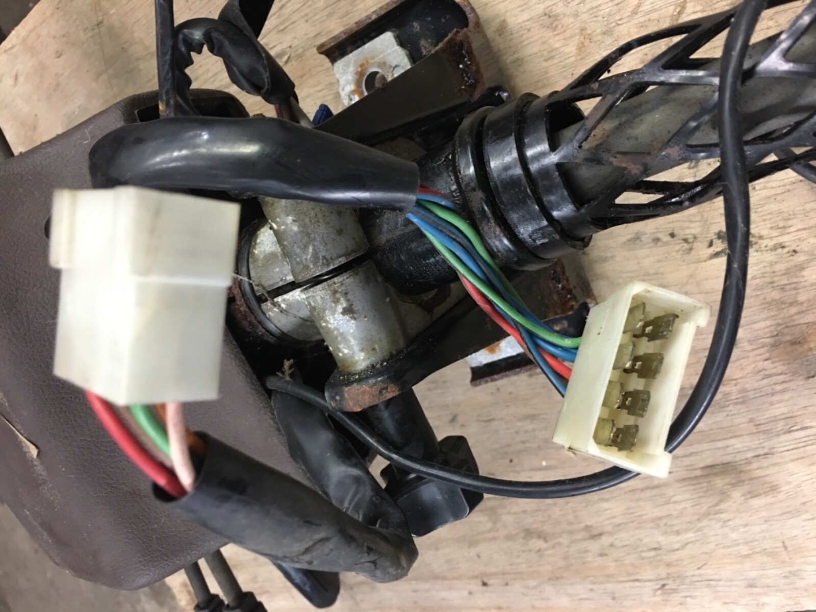 86 Maserati BiTurbo Steering Column ignition switches join 