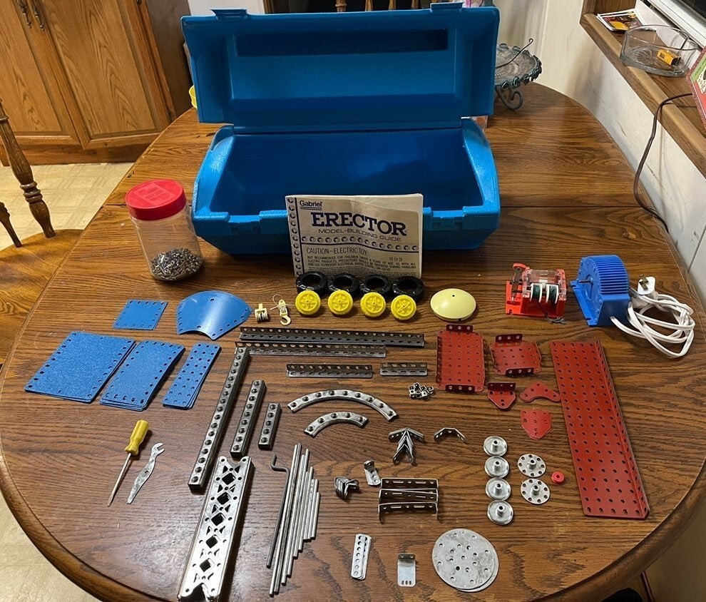 1960s Gabriel Erector Set with blue case. 600+ pieces | eBay