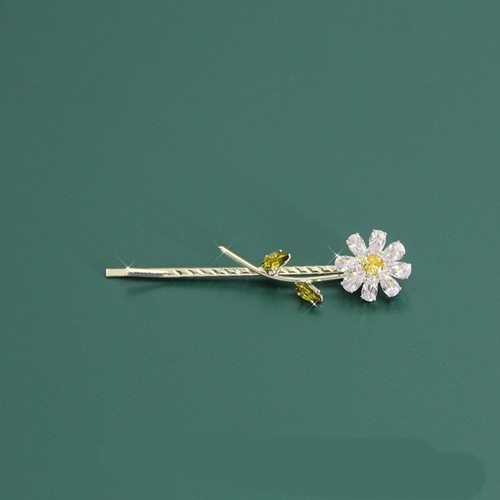 Sunflower Hairpin with Unique Design Ideal Alloy Accessory for Every Occasion - Picture 2 of 7