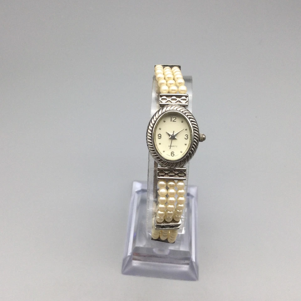 Reloj Avon Mujer Vintage 18mm Imitación Perla Tono Plata Esfera Ovalada Batería Nueva Foto 2 de 4