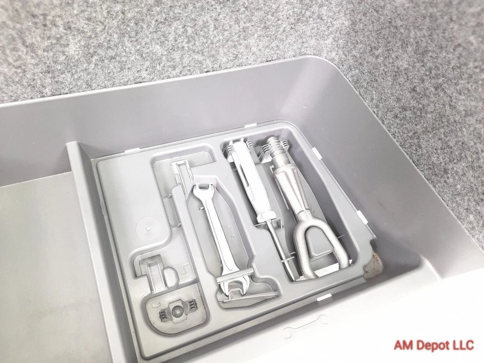 BMW 335i 335xi 328xi 328i E90 2007 sedán cubierta de batería sin herramientas 51477070520 Foto 3 de 4