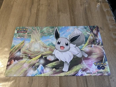 Tapis de jeu Pokémon Évoli – édition Pokémon GO - Photo 1/3