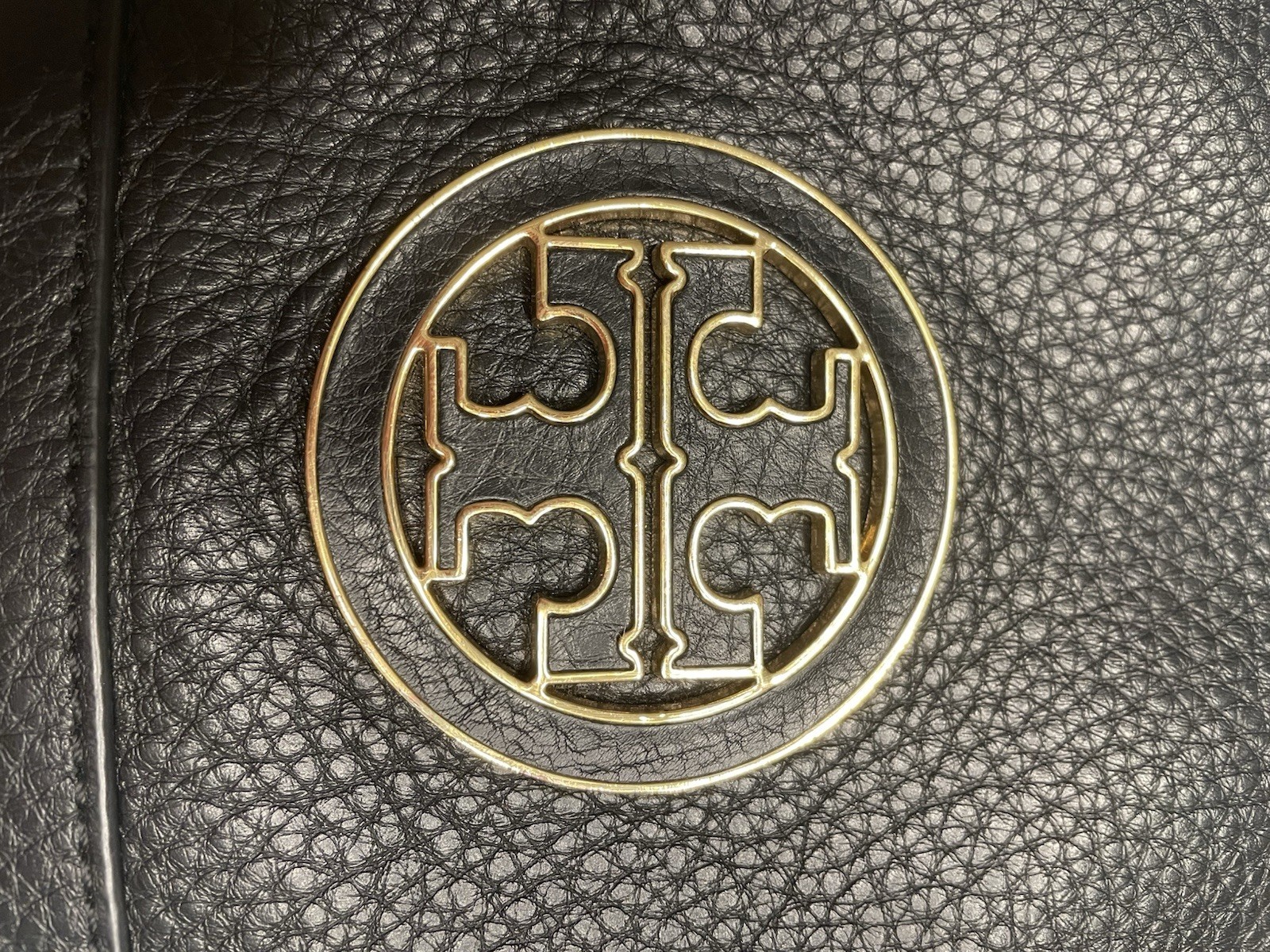 Tory Burch Amanda Logo Crossbody Pebbled Leather Clutch Black Gold Chain Link thumbnail 3