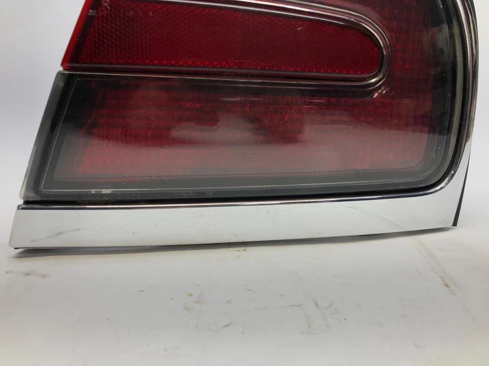 1998 - 2004 Buick Park Avenue lanterna traseira externa de passageiro destro Assy cromada 16523578 - Imagem 3 de 4
