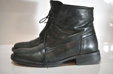 Bass Womens black leather boots size 7 made in Italy