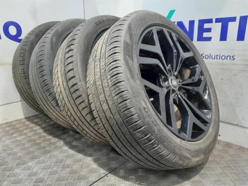 Genuine 20 Inch LAND ROVER RANGE ROVER EVOQUE Alloy Wheels & Tyres K8D2-1007-GA - Picture 1 of 12