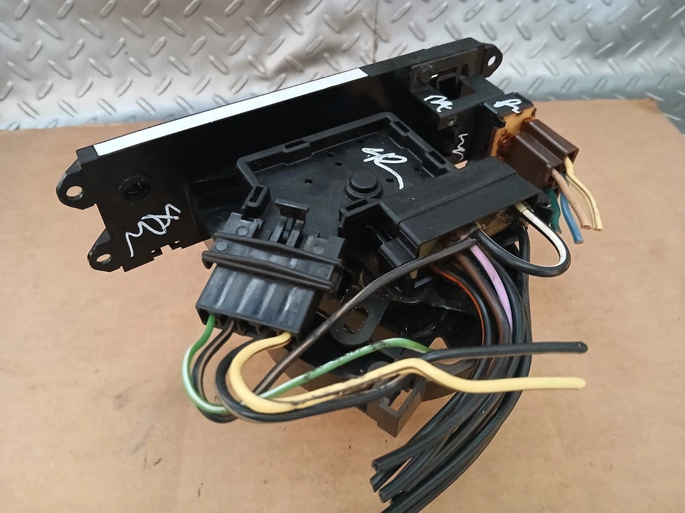 1988-1996 OEM Jeep Cherokee Manual HVAC Temp Climate Control Unit with Plugs - Image 3 of 4