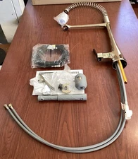 NEW Moen S5235NL Sinema Pre-Rinse Spring Kitchen Faucet Polished Nickel B163