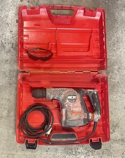 Hilti TE30M AVR Bohrhammer Meisselhammer Bohrmaschine mit Koffer als defekt