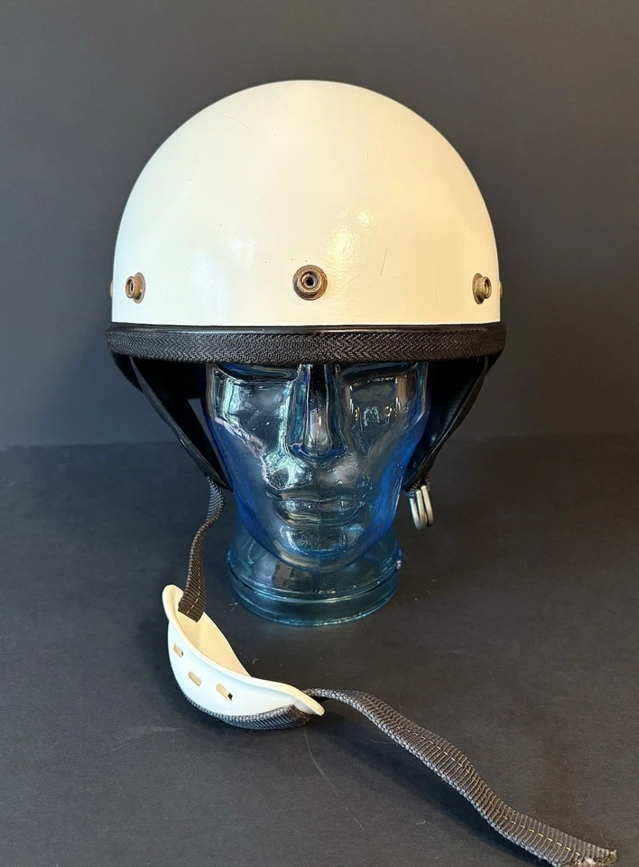 老式 50 年代 60 年代 Buco 旅行者摩托车碰撞半头盔可调节尺寸白色 — 第 3/4 张图片