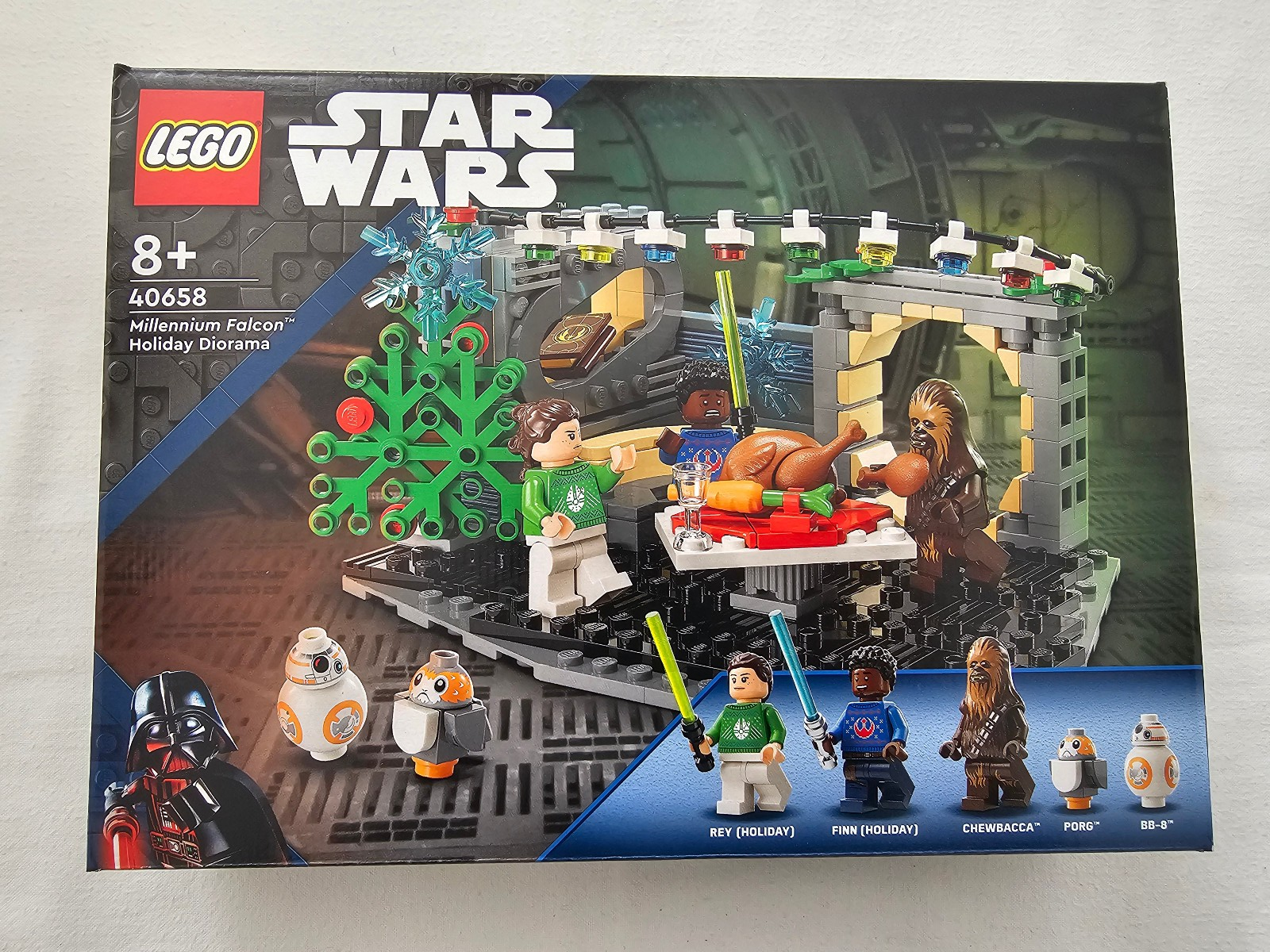 LEGO Star Wars Millennium Falcon™ – Weihnachtsdiorama (40658) - Bild 16
