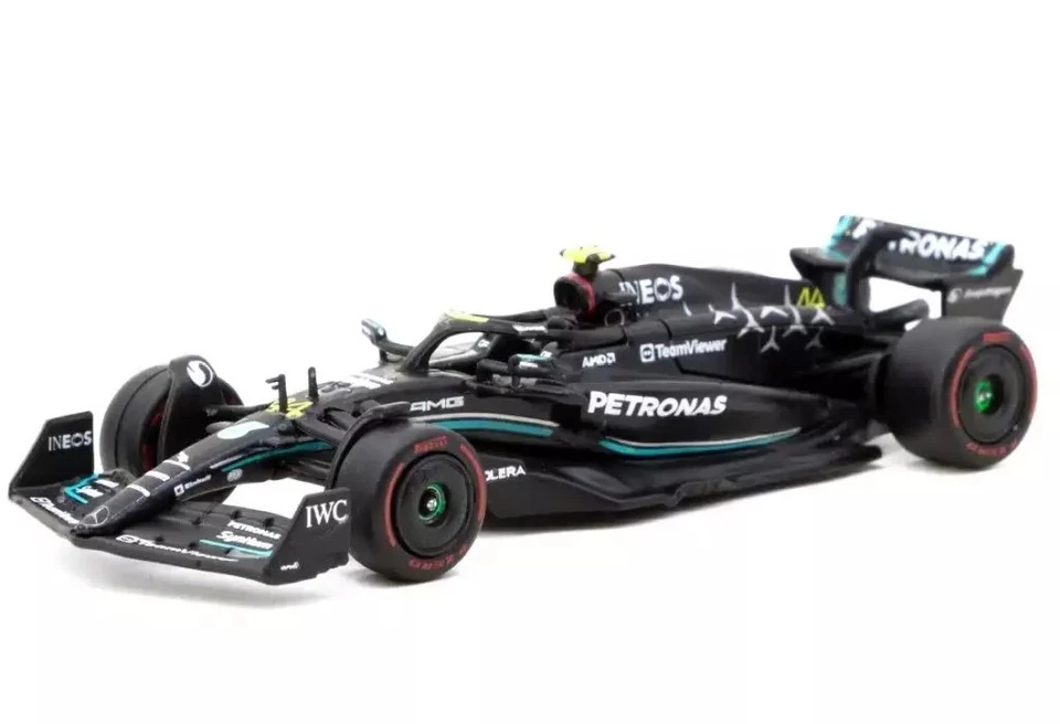 Mercedes-AMG F1 W14 GP Ungheria 2023 Pole Lewis Hamilton 1:64 T64G-F064-LH1 - Immagine 2 di 2