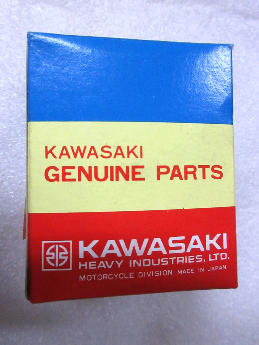 Bubu② J726 NOS Kawasaki Vacuum Valve Zx900 Ninja OEM 16126-1182 for sale