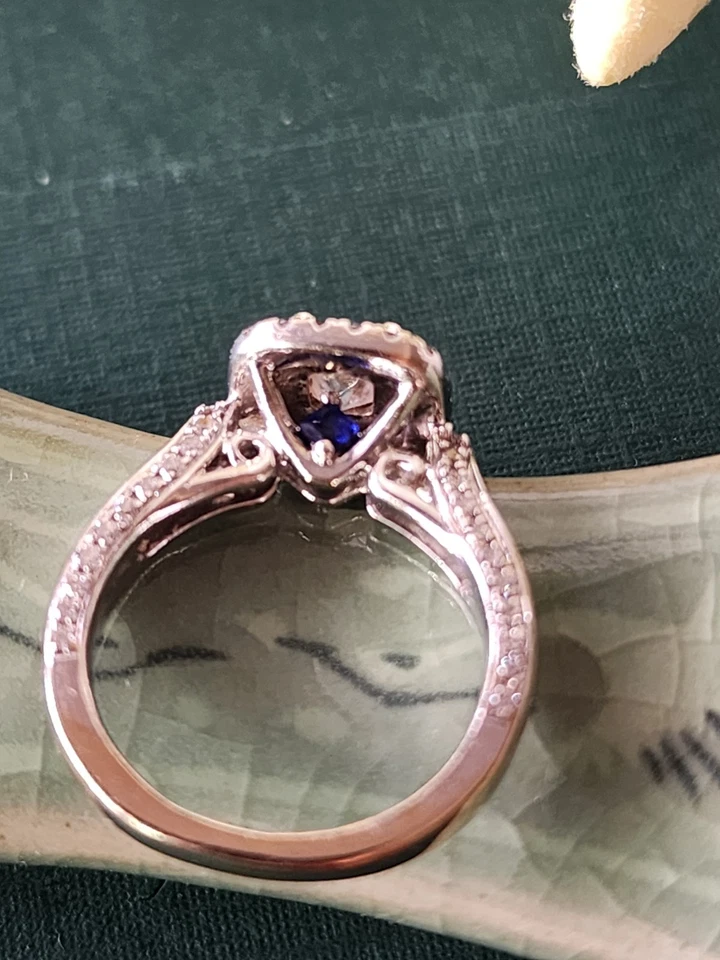 Colección Vera Wang LOVE Peso Total Diamante 1.08 cts Corte Princesa Valor $4000 Foto 4 de 4