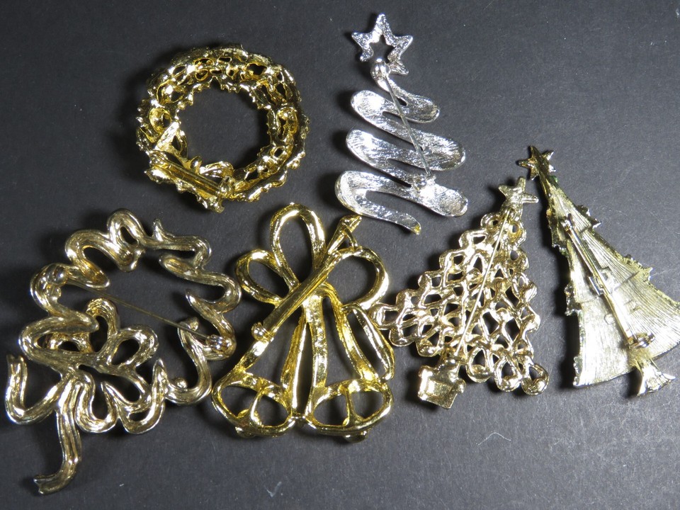 6 Vintage Christmas Brooch Pin Lot Enamel Trees Bells Wreaths + B5757