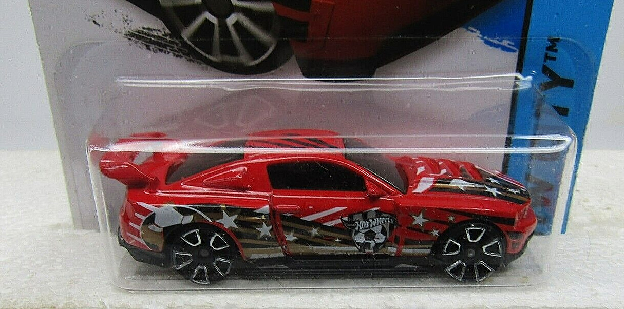 Hot Wheels 2014 Custom '12 Ford Mustang #18/250