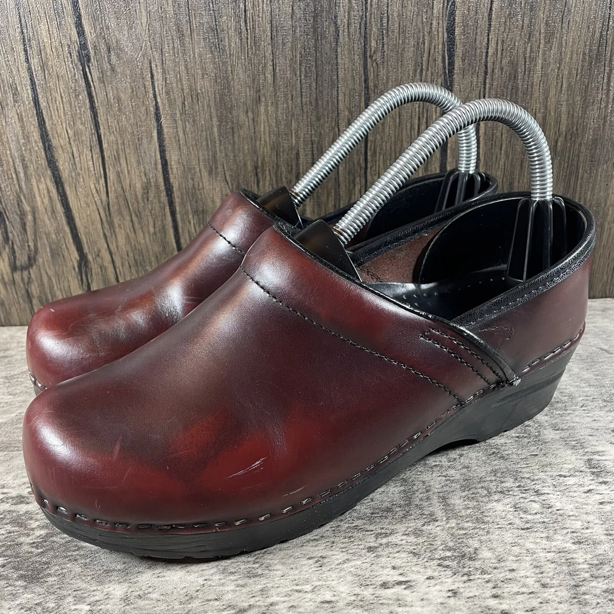 Maroon danskos sales