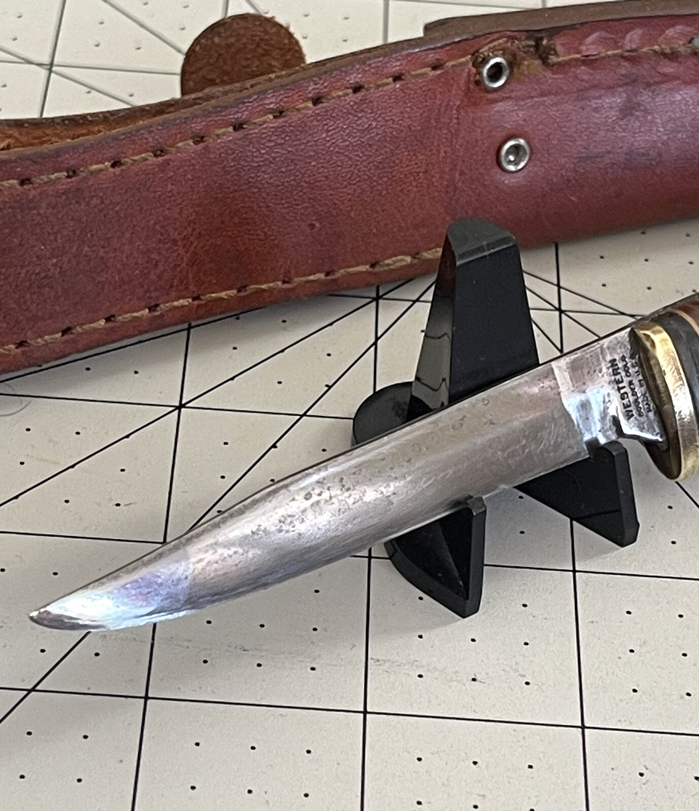 Vintage Western USA L48B Hunting Knife With Case XX Leather Sheath