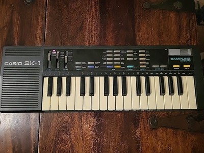 Vintage Casio SK-1 32-Key Sampling Keyboard Black Synth; Plays Needs Some Repair