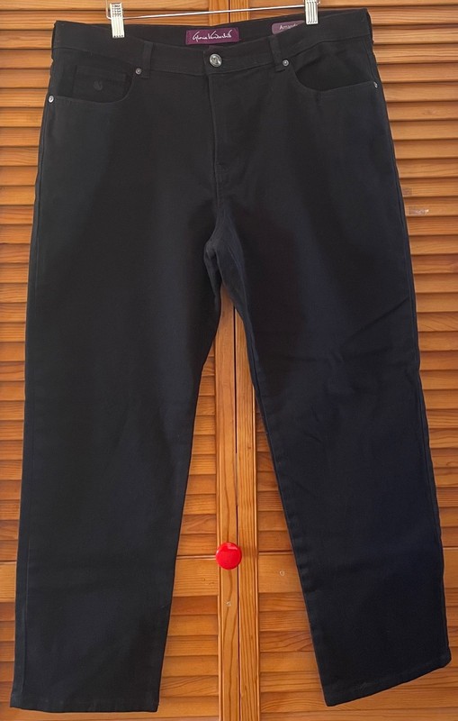 Gloria Vanderbilt Amanda Jeans Size 16 Short Black