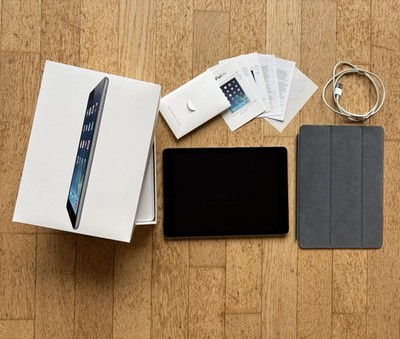 Apple iPad Air 1. Generation A1474 Wi-Fi 32GB Silber