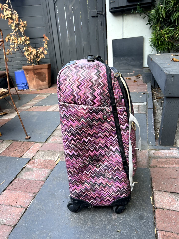 Чемодан-спиннер Missoni BRICS большой 26 дюймов регистрация на 4 колеса розовый шеврон - Изображение 3 из 4