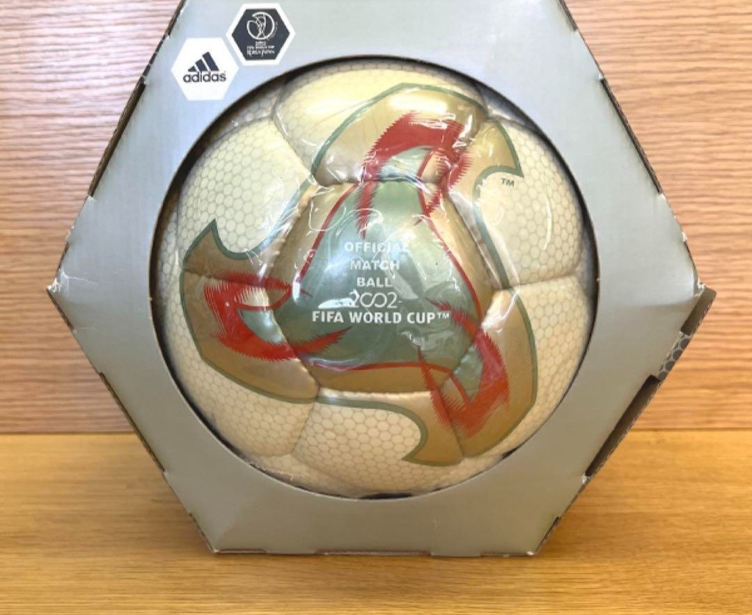 FIFA World Cup 2002 Official Match Ball adidas Fevernova Soccer