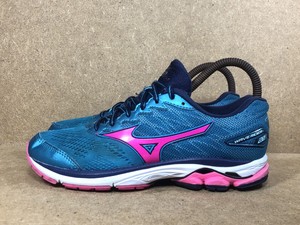 mizuno women's wave rider 20 running shoe