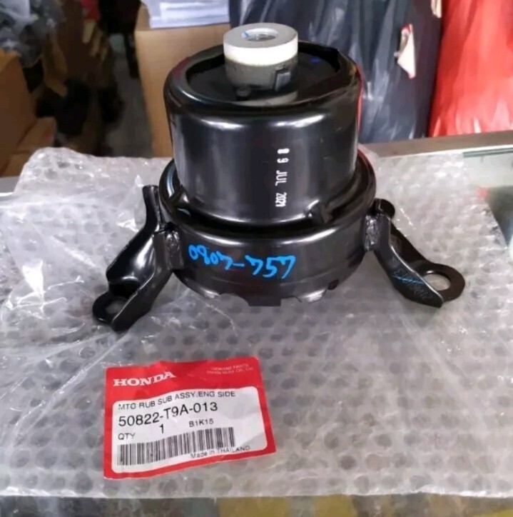 ハナ 2016-2021 Honda HR-V Front Right Engine Mounting 50822-T9A-013